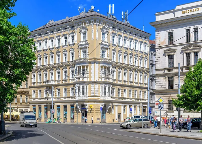 Royal Apartahotel 4*