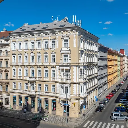 Royal Aparthotel