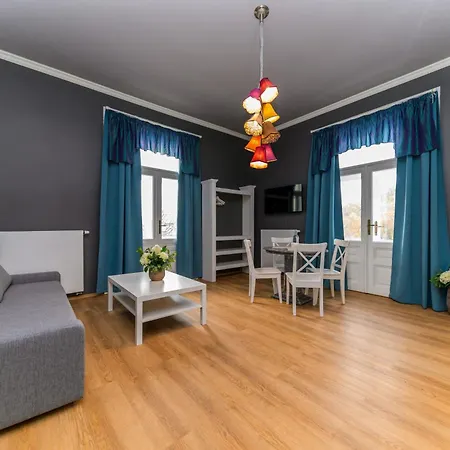 Royal Aparthotel 4*