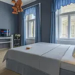 Royal Apartahotel 4*