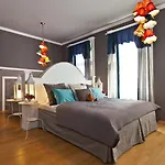 Royal 4*
