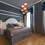 Royal Apartahotel 4*