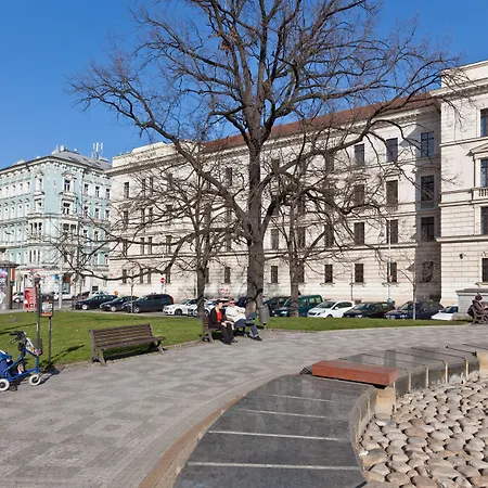 Royal 4* Praga