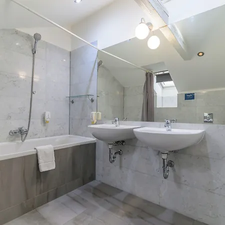 Aparthotel Royal