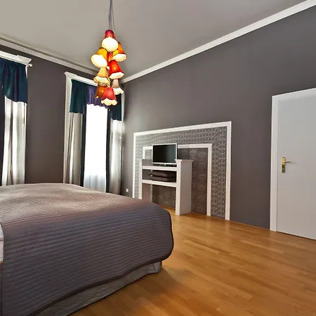 Lägenhetshotell Royal 4*